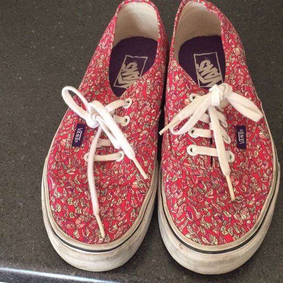 Vans - Picture 1 of 3